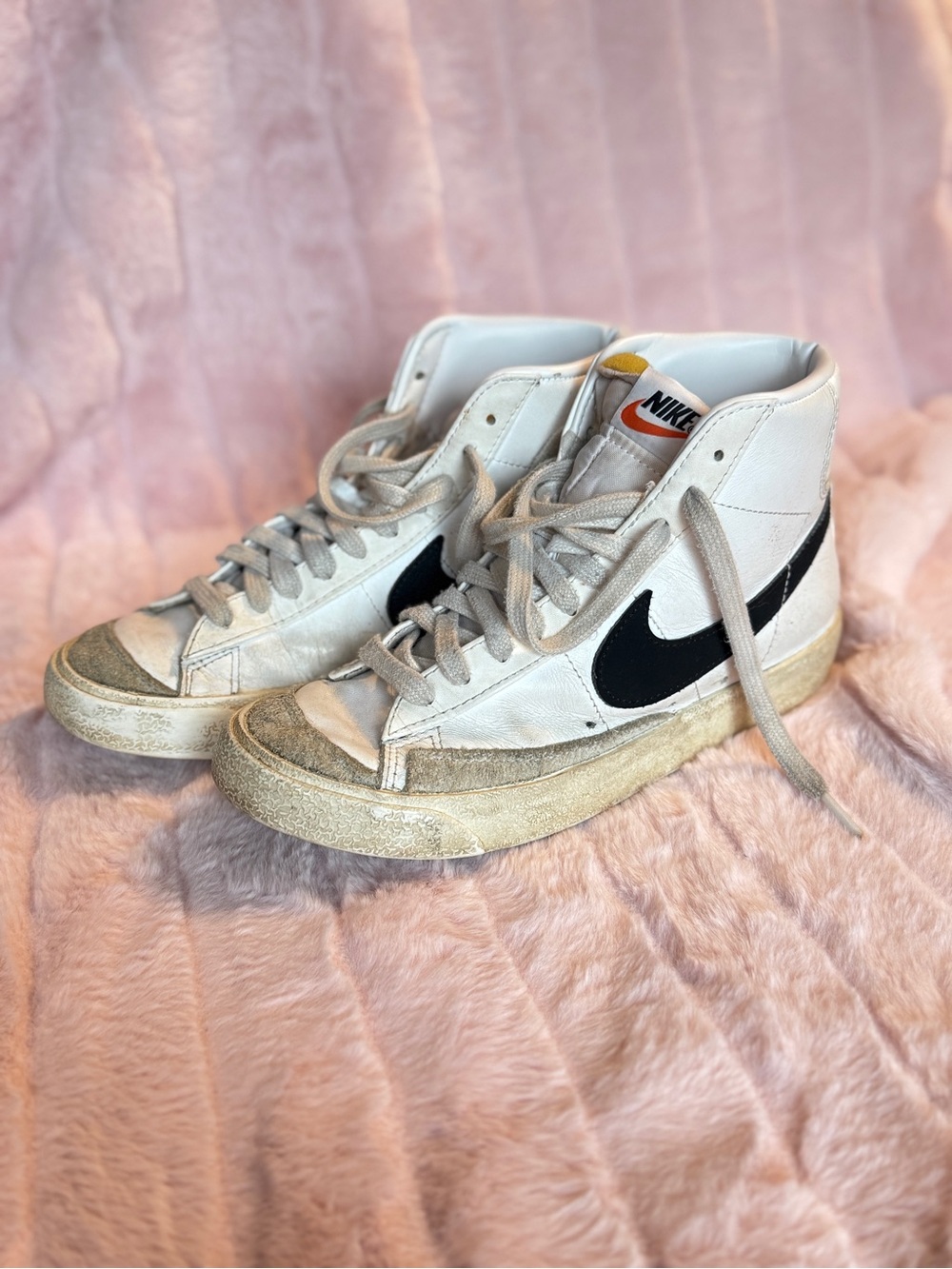 Nike Blazer Mid ’77 Vintage Distressed High Top Sneakers Women’s Size 7